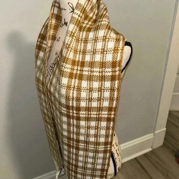 NWOT Timberland Plaid Scarf Caramel & Cream Plaid Knit Warm Cozy - Picture 3 of 5